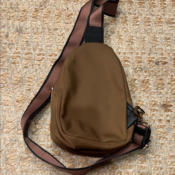 Elegant Brown Quilted Belt Bag - Picture 10 of 10